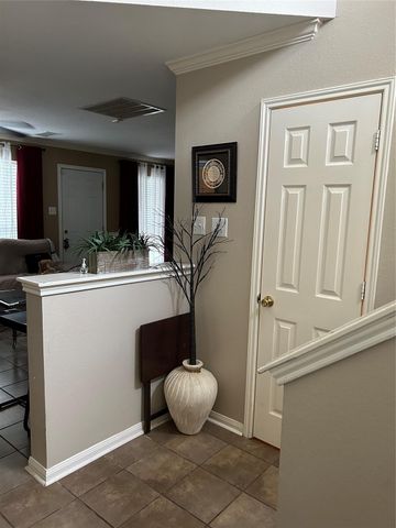 7923 Split Oak Drive Drive, Houston, TX 77040