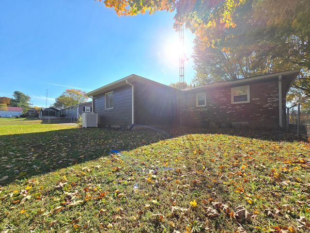 158 E County Road 340 S S, Connersville, IN 47331