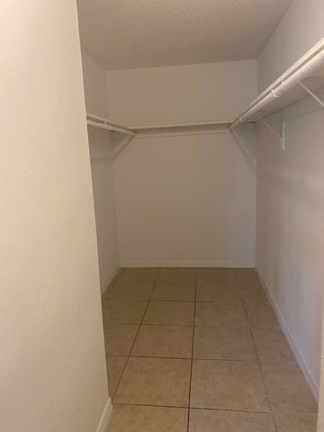 409 EXECUTIVE CENTER Drive 211, West Palm Beach, FL 33401