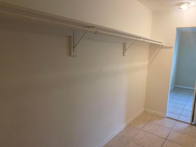 409 EXECUTIVE CENTER Drive 211, West Palm Beach, FL 33401