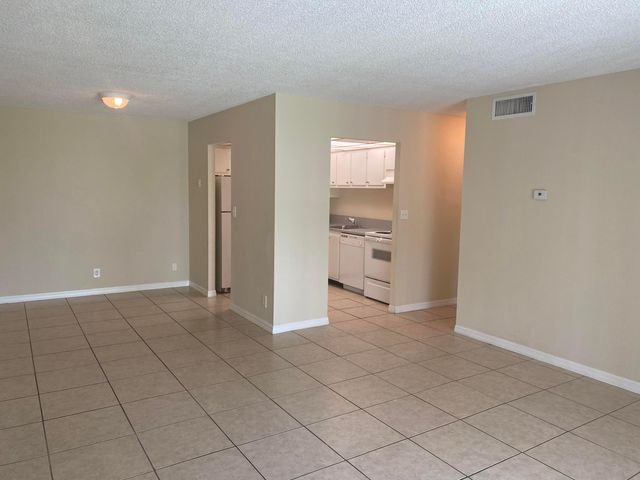 409 EXECUTIVE CENTER Drive 211, West Palm Beach, FL 33401