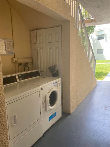 409 EXECUTIVE CENTER Drive 211, West Palm Beach, FL 33401