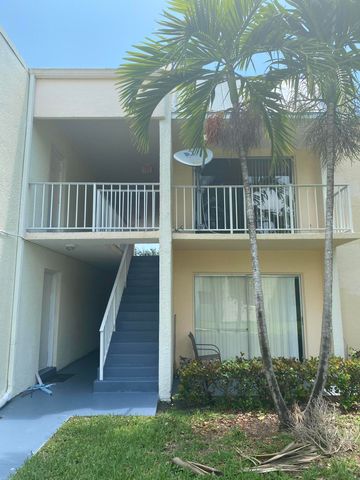 409 EXECUTIVE CENTER Drive 211, West Palm Beach, FL 33401