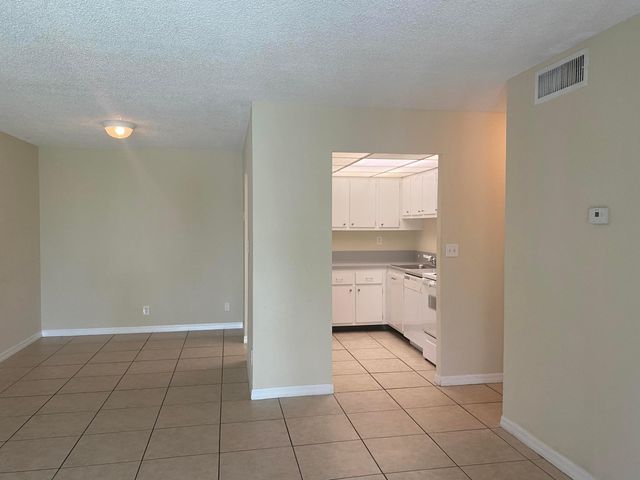 409 EXECUTIVE CENTER Drive 211, West Palm Beach, FL 33401