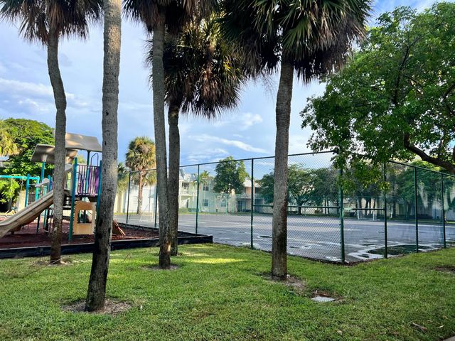 409 EXECUTIVE CENTER Drive 211, West Palm Beach, FL 33401