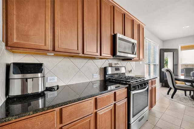 66 Carmel Drive, Manvel, TX 77578