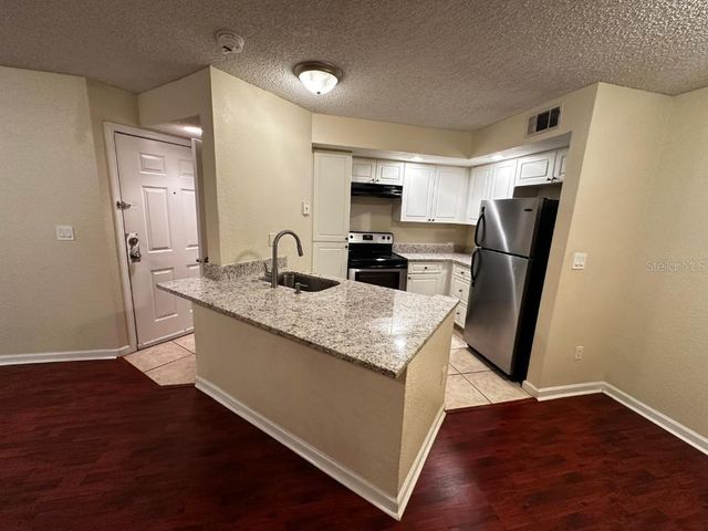 4606 COMMANDER DRIVE 1126, Orlando, FL 32822