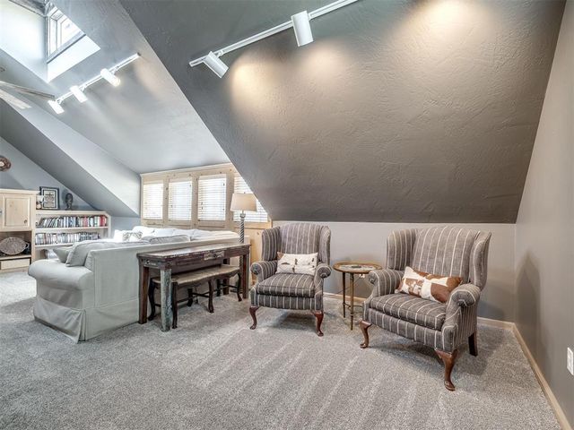 5812 Country Club Drive, Edmond, OK 73025