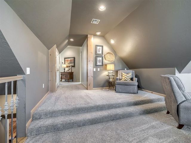 5812 Country Club Drive, Edmond, OK 73025