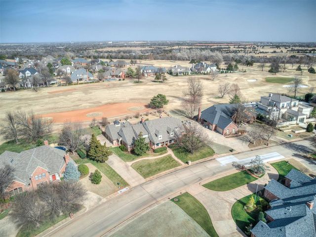 5812 Country Club Drive, Edmond, OK 73025