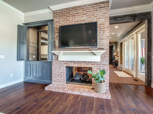 5812 Country Club Drive, Edmond, OK 73025