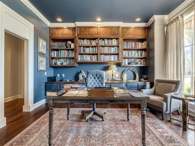 5812 Country Club Drive, Edmond, OK 73025