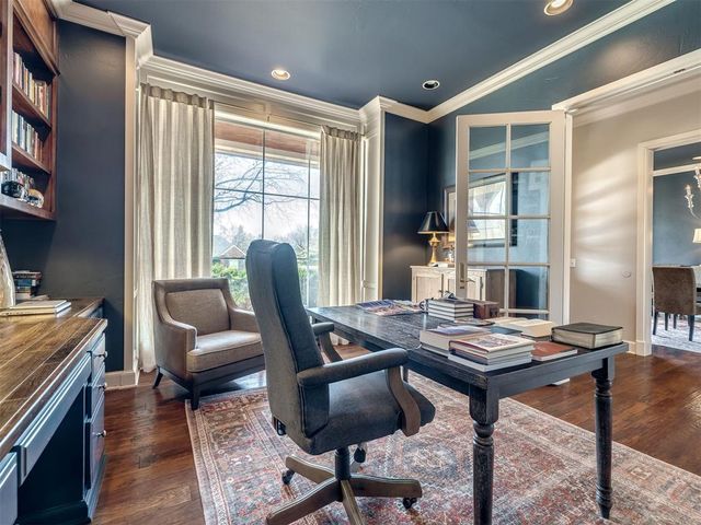 5812 Country Club Drive, Edmond, OK 73025