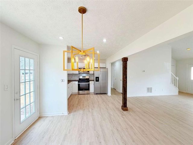 5953 Farmbrook Lane, Rex, GA 30273