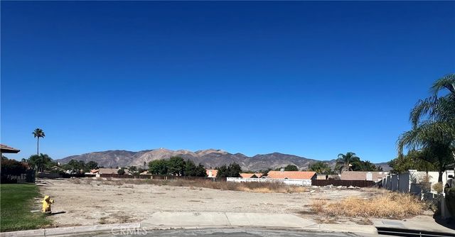 3702 English, Hemet, CA 92544