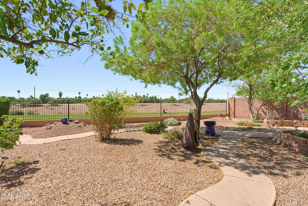 6819 W CARIBBEAN Lane, Peoria, AZ 85381 — photo 4