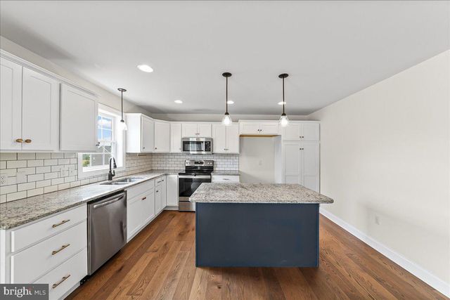 100 MAGNOLIA LN, New Providence, PA 17560