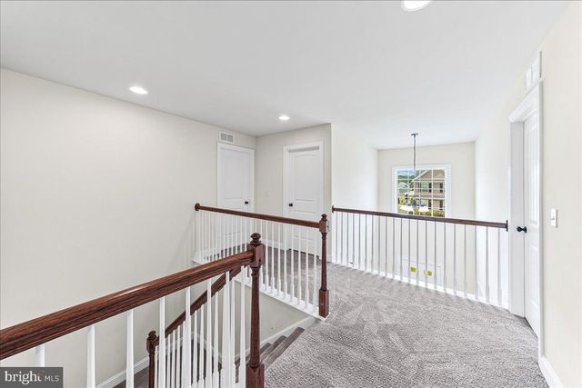 100 MAGNOLIA LN, New Providence, PA 17560