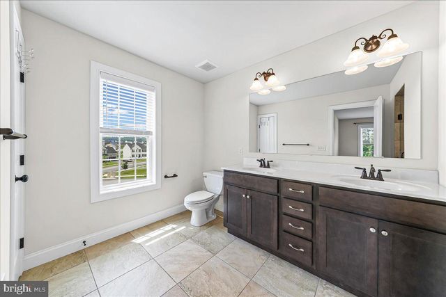 100 MAGNOLIA LN, New Providence, PA 17560