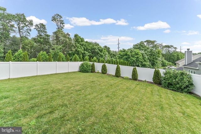 100 MAGNOLIA LN, New Providence, PA 17560
