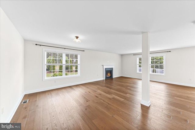 100 MAGNOLIA LN, New Providence, PA 17560
