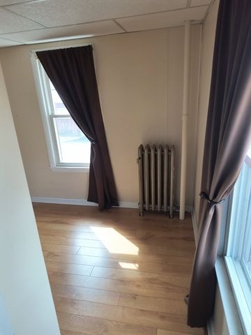 655 Morgan Rd, West Springfield, MA 01089