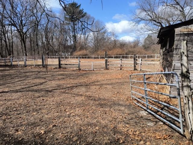 655 Morgan Rd, West Springfield, MA 01089