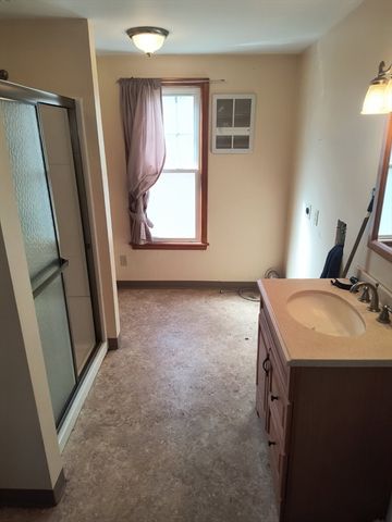 655 Morgan Rd, West Springfield, MA 01089