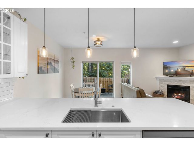 11490 Se AQUILA St, Happy Valley, OR 97086