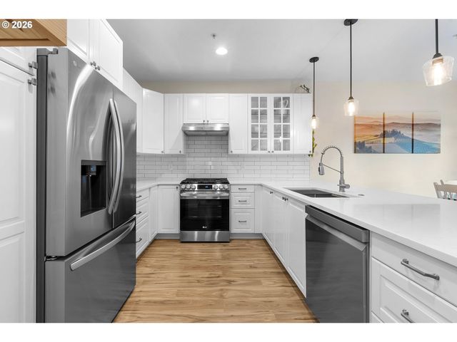 11490 Se AQUILA St, Happy Valley, OR 97086