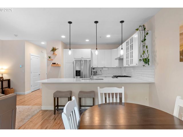 11490 Se AQUILA St, Happy Valley, OR 97086