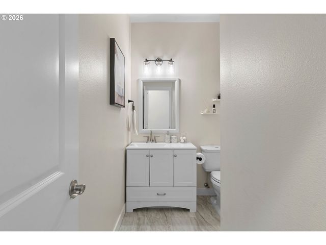 11490 Se AQUILA St, Happy Valley, OR 97086