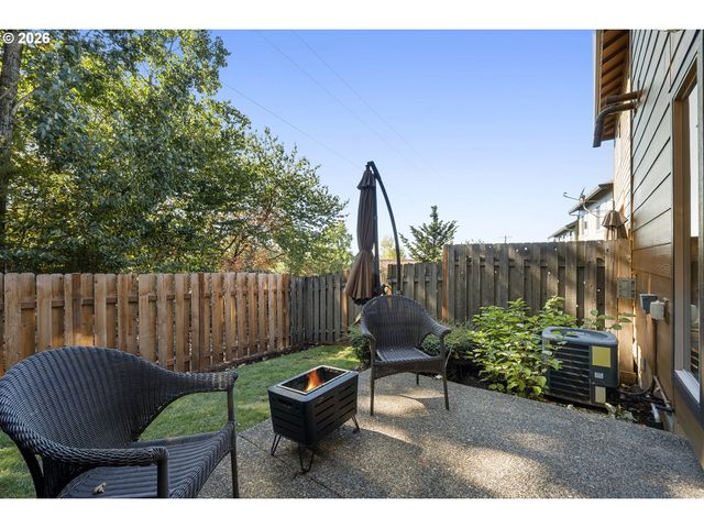 11490 Se AQUILA St, Happy Valley, OR 97086