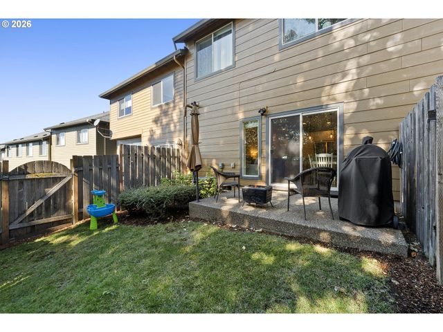 11490 Se AQUILA St, Happy Valley, OR 97086