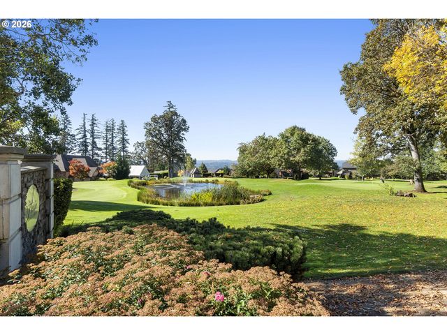 11490 Se AQUILA St, Happy Valley, OR 97086