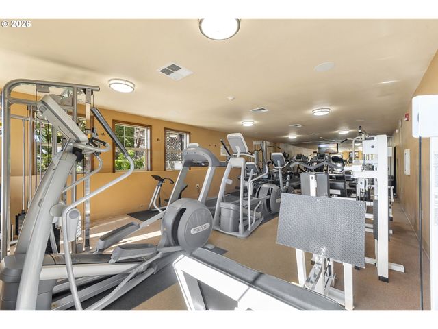 11490 Se AQUILA St, Happy Valley, OR 97086