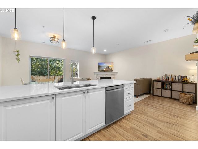 11490 Se AQUILA St, Happy Valley, OR 97086