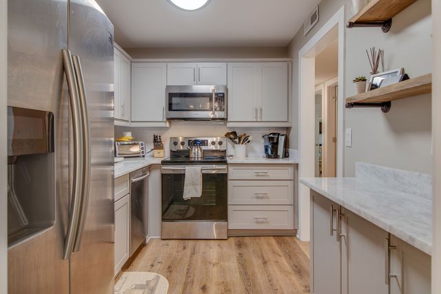 1900 Richard Jones Rd Apt R4, Nashville, TN 37215