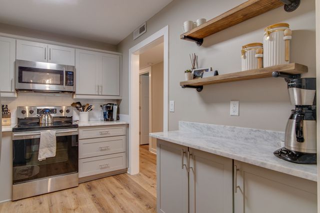 1900 Richard Jones Rd Apt R4, Nashville, TN 37215