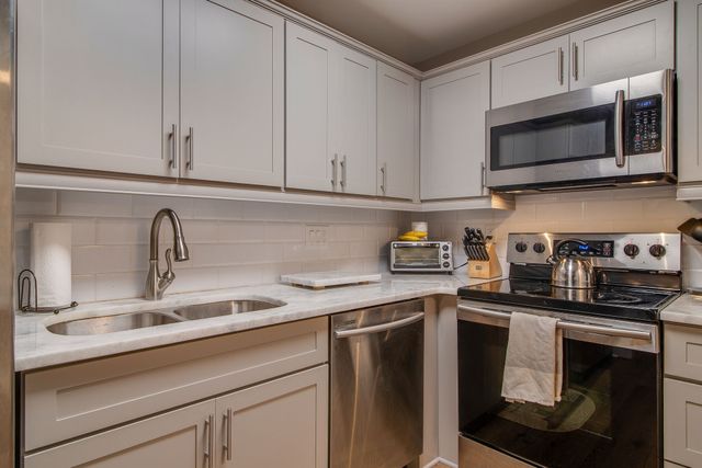 1900 Richard Jones Rd Apt R4, Nashville, TN 37215