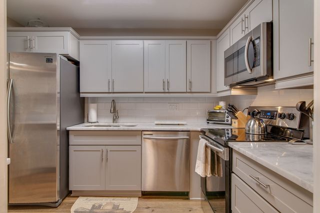 1900 Richard Jones Rd Apt R4, Nashville, TN 37215