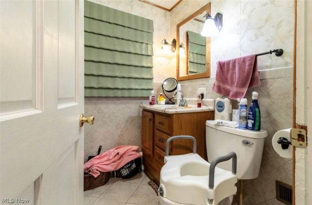 3892 Highland Avenue, Shadyside, OH 43947