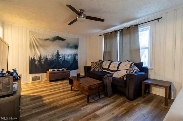 3892 Highland Avenue, Shadyside, OH 43947