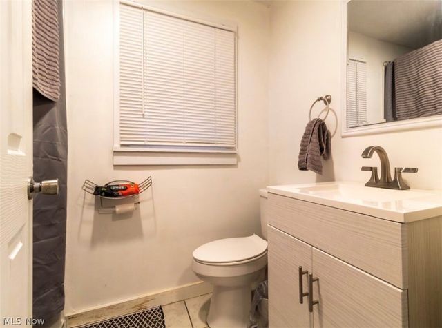 3892 Highland Avenue, Shadyside, OH 43947