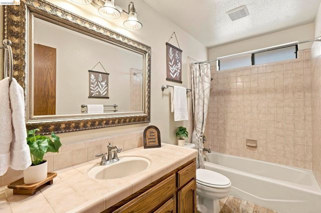 4841 Spinnaker Way, Discovery Bay, CA 94505