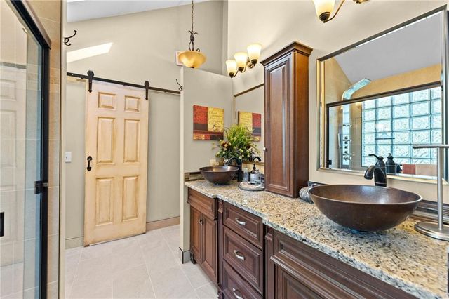 6204 W 156th Street, Overland Park, KS 66223