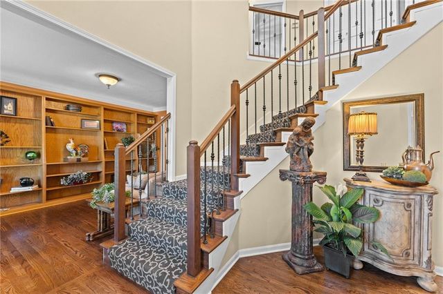 6204 W 156th Street, Overland Park, KS 66223