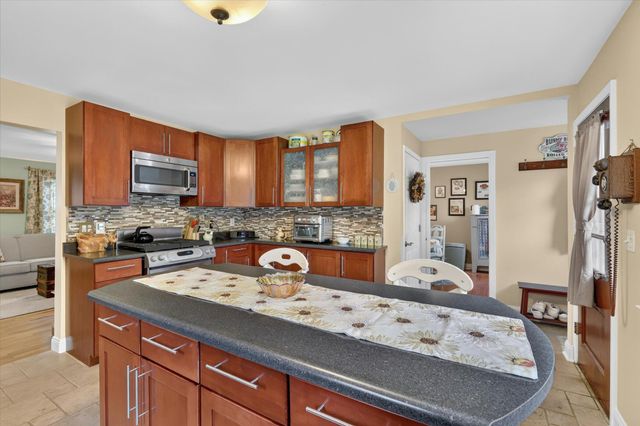1002 Coolidge Avenue, Kalamazoo Twp, MI 49006