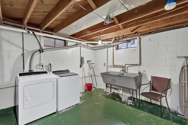 1002 Coolidge Avenue, Kalamazoo Twp, MI 49006