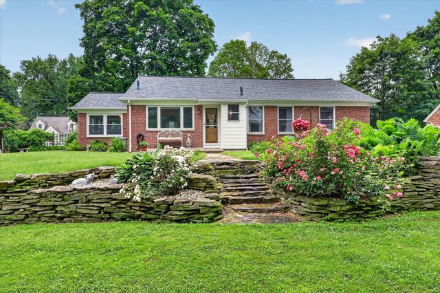 1002 Coolidge Avenue, Kalamazoo Twp, MI 49006